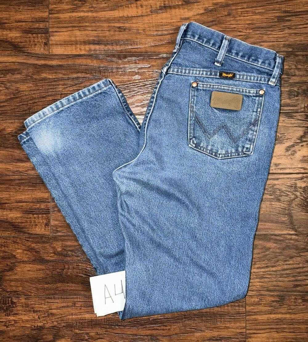 Wrangler Cowboy Cut 13MWZ Denim Jeans 35x32 Medium Wash Straight Leg Distressed